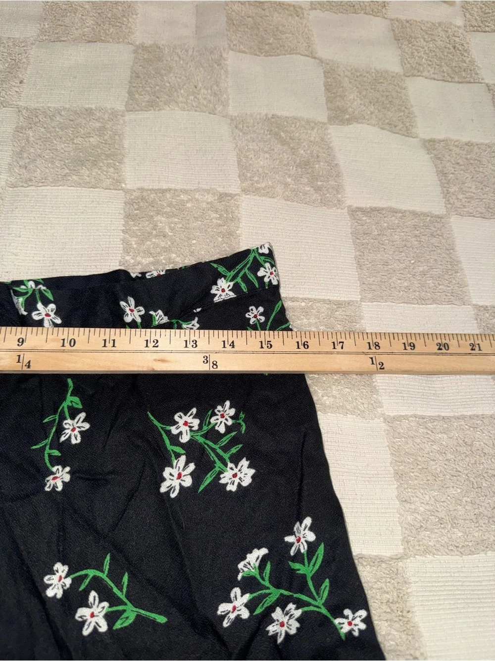 NWT Lush Flirty Floral Skirt size L